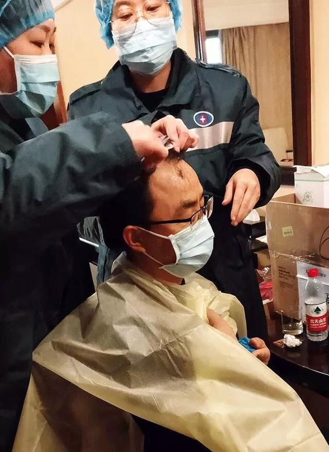 為戰“疫”削發