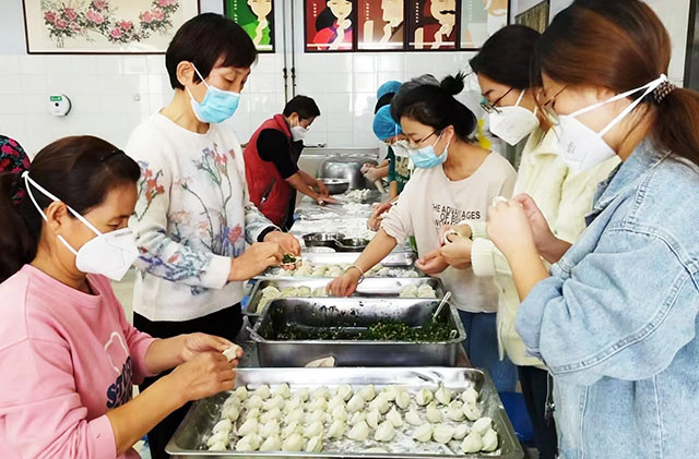 運城安國醫院職工菜園在疫情防控靜默期發揮作用