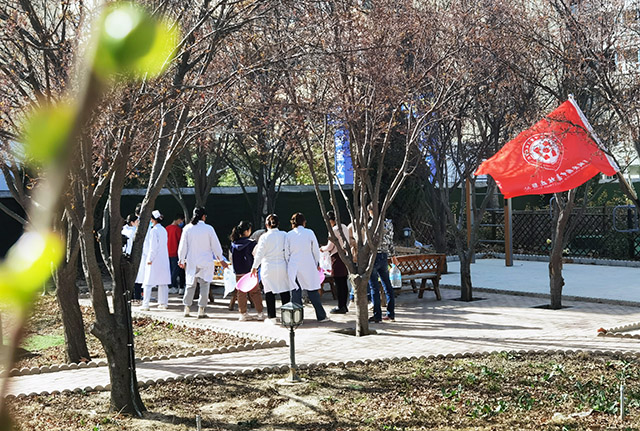 運(yùn)城安國醫(yī)院開展“共建綠色醫(yī)院”植樹節(jié)主題活動(dòng)
